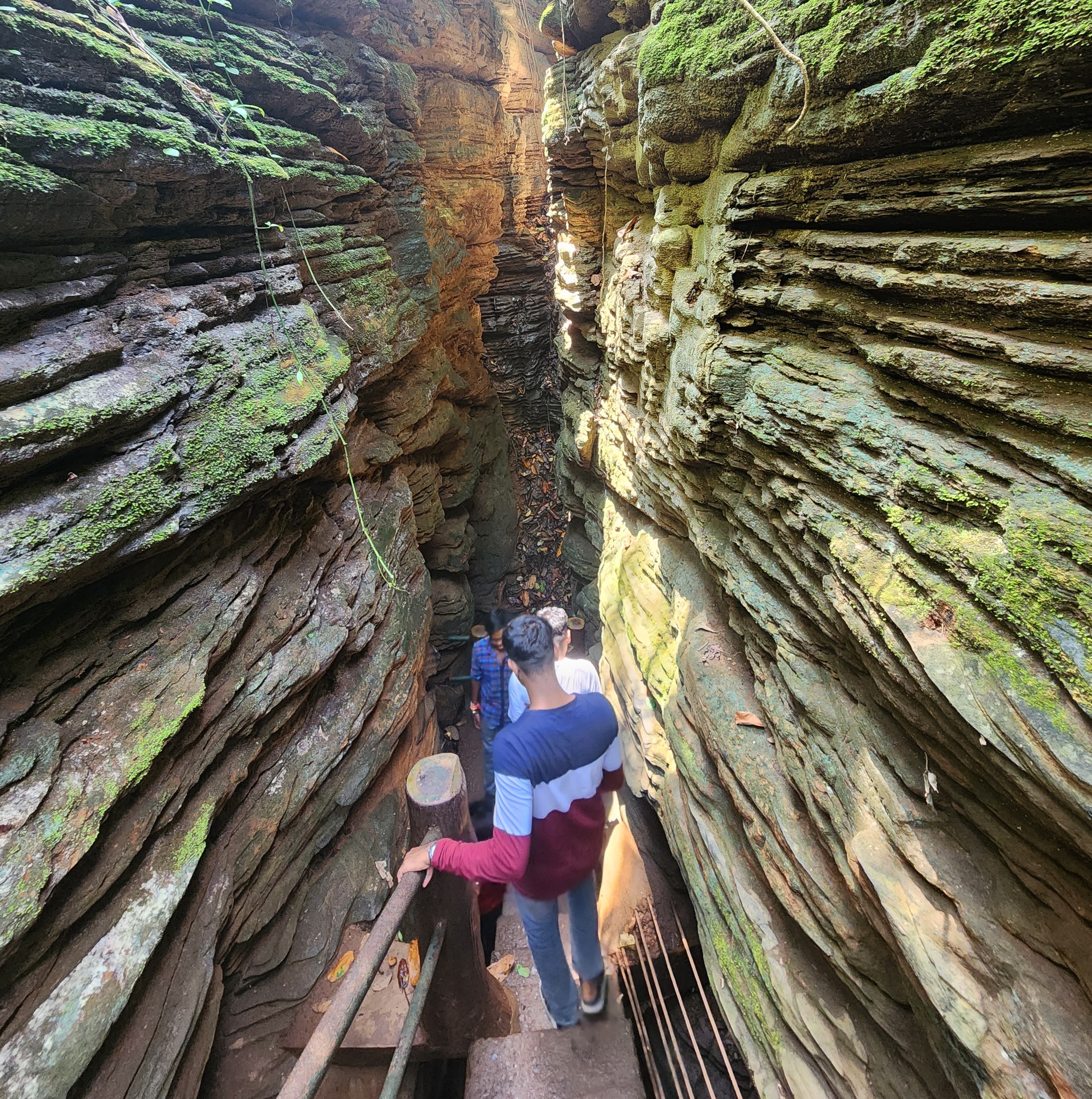 Kotumsar Cave